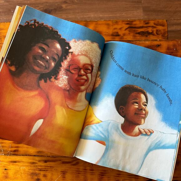 Vintage 2000 Scholastic All The Colors Of The Earth Paperback Book - Picture 5 of 7